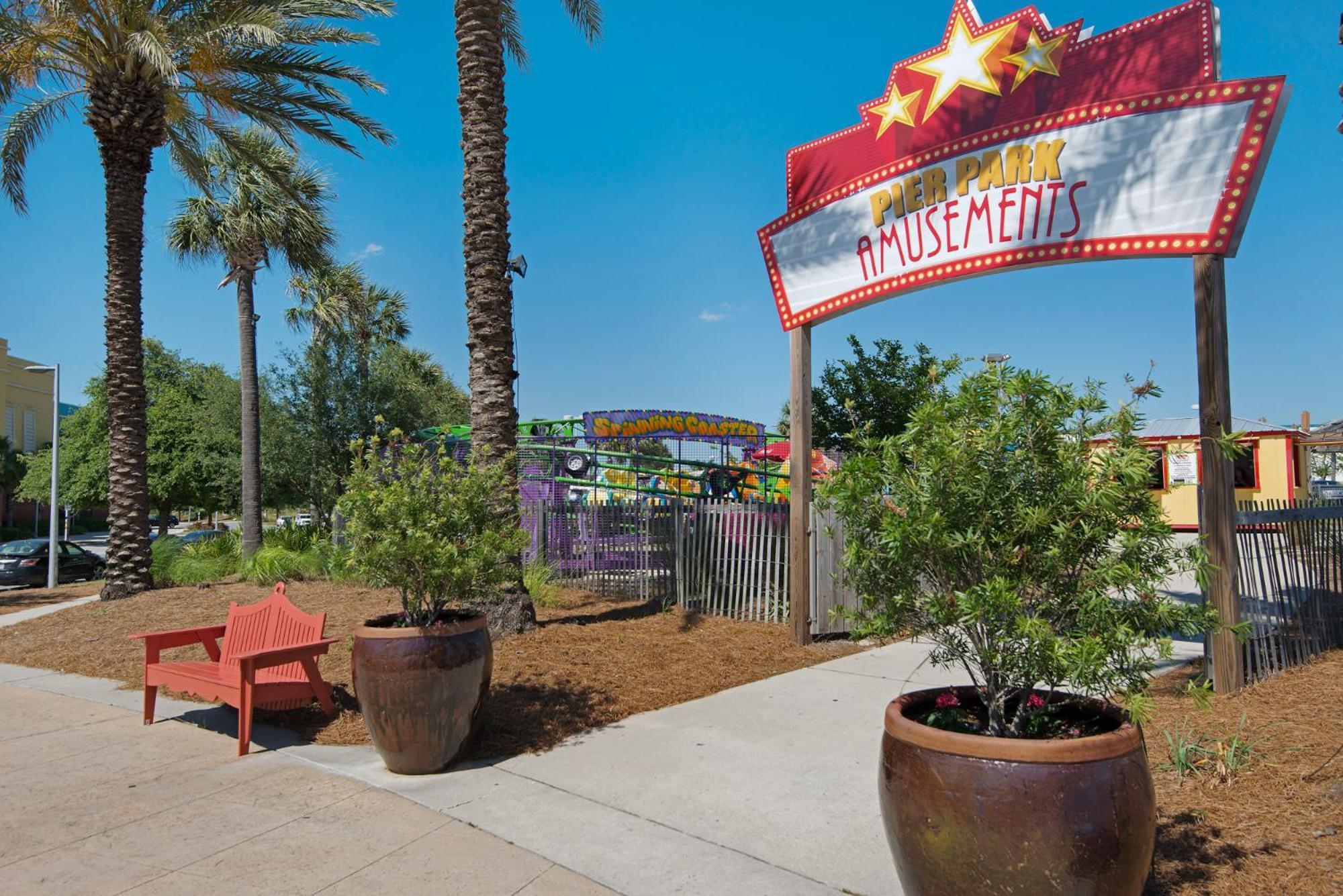 Gulf Front Master Br In Sunrise Beach With Amazing Views! Sleeps 7! Panama City Beach Buitenkant foto