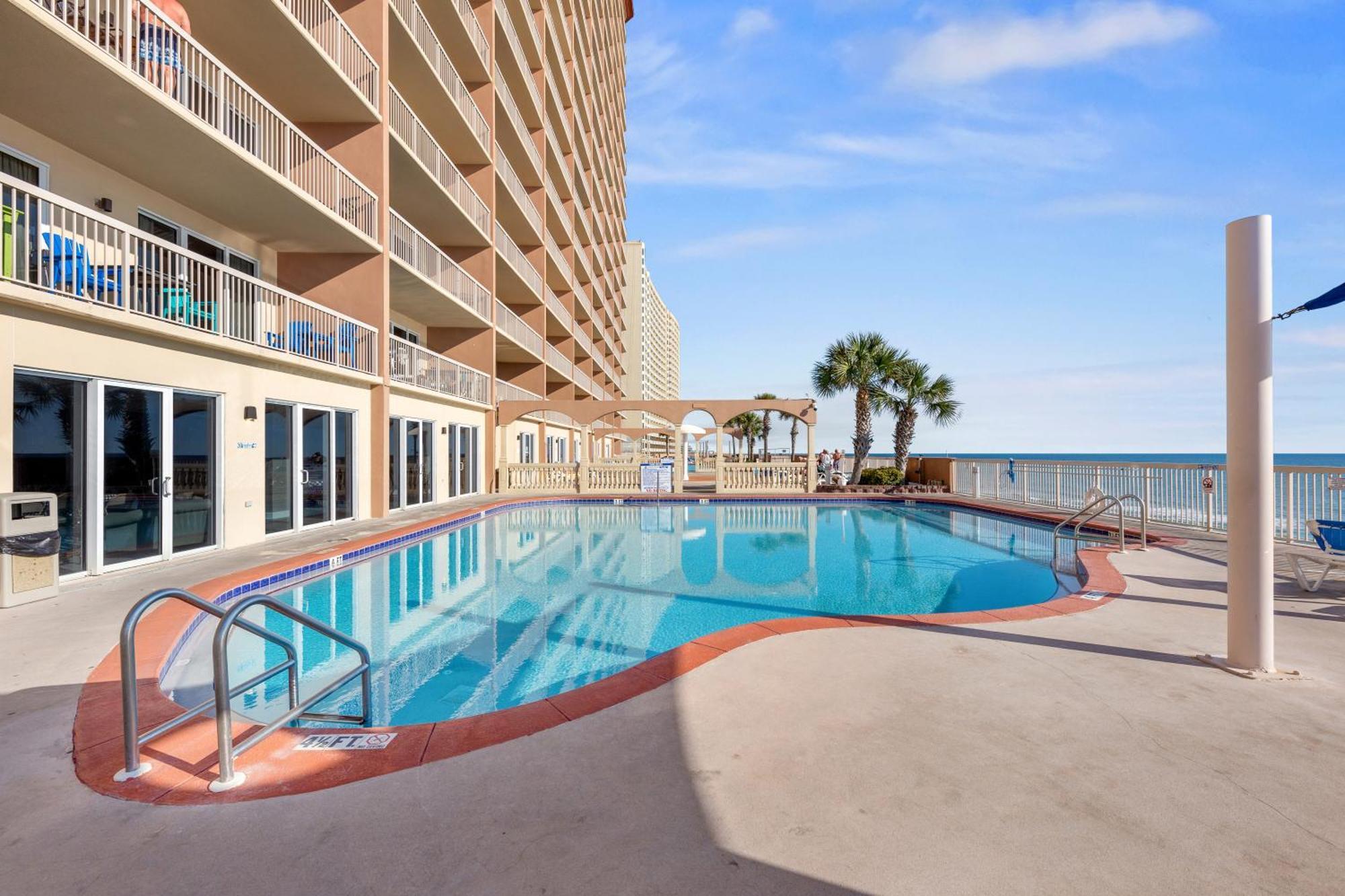 Gulf Front Master Br In Sunrise Beach With Amazing Views! Sleeps 7! Panama City Beach Buitenkant foto