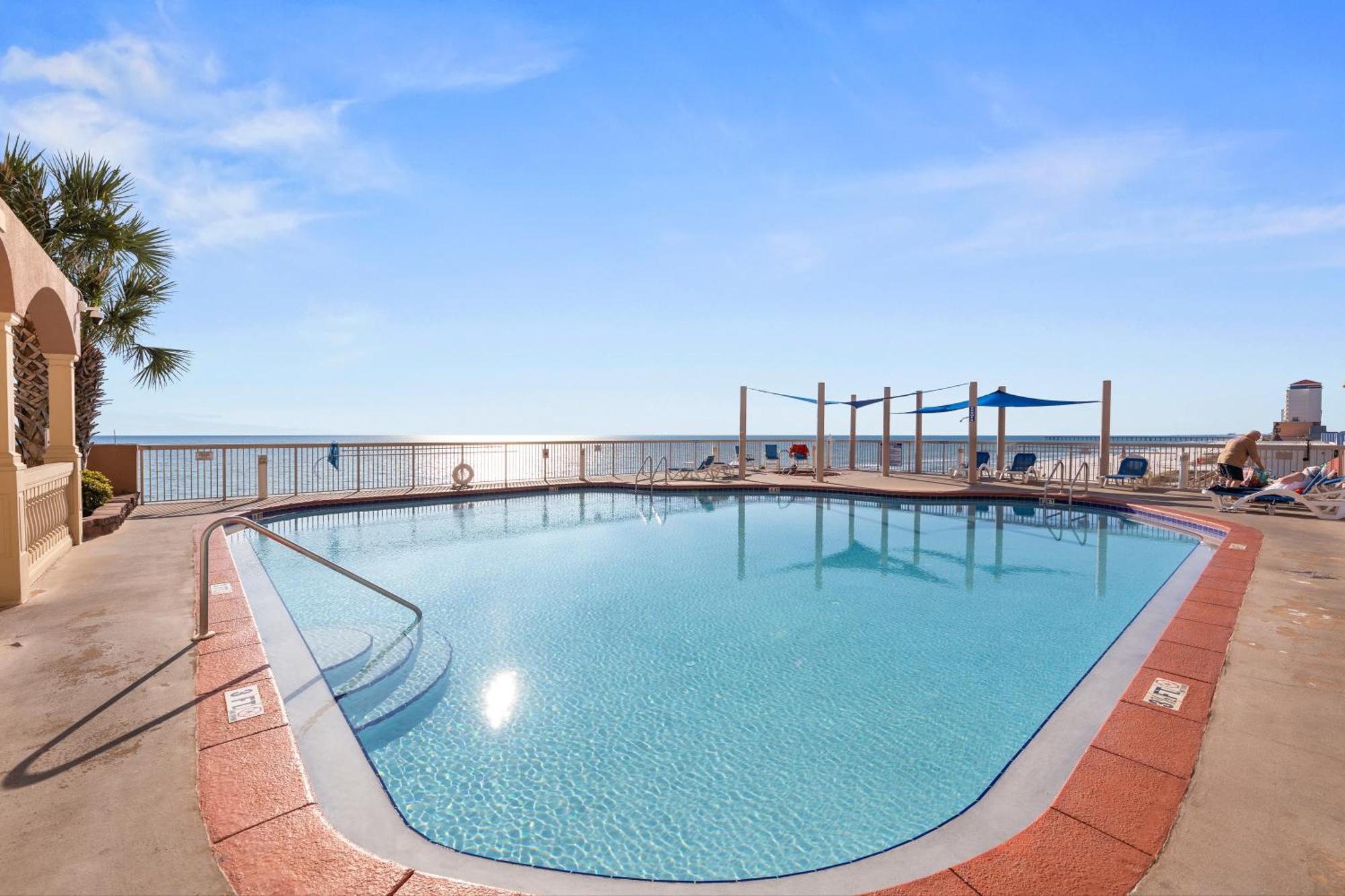 Gulf Front Master Br In Sunrise Beach With Amazing Views! Sleeps 7! Panama City Beach Buitenkant foto