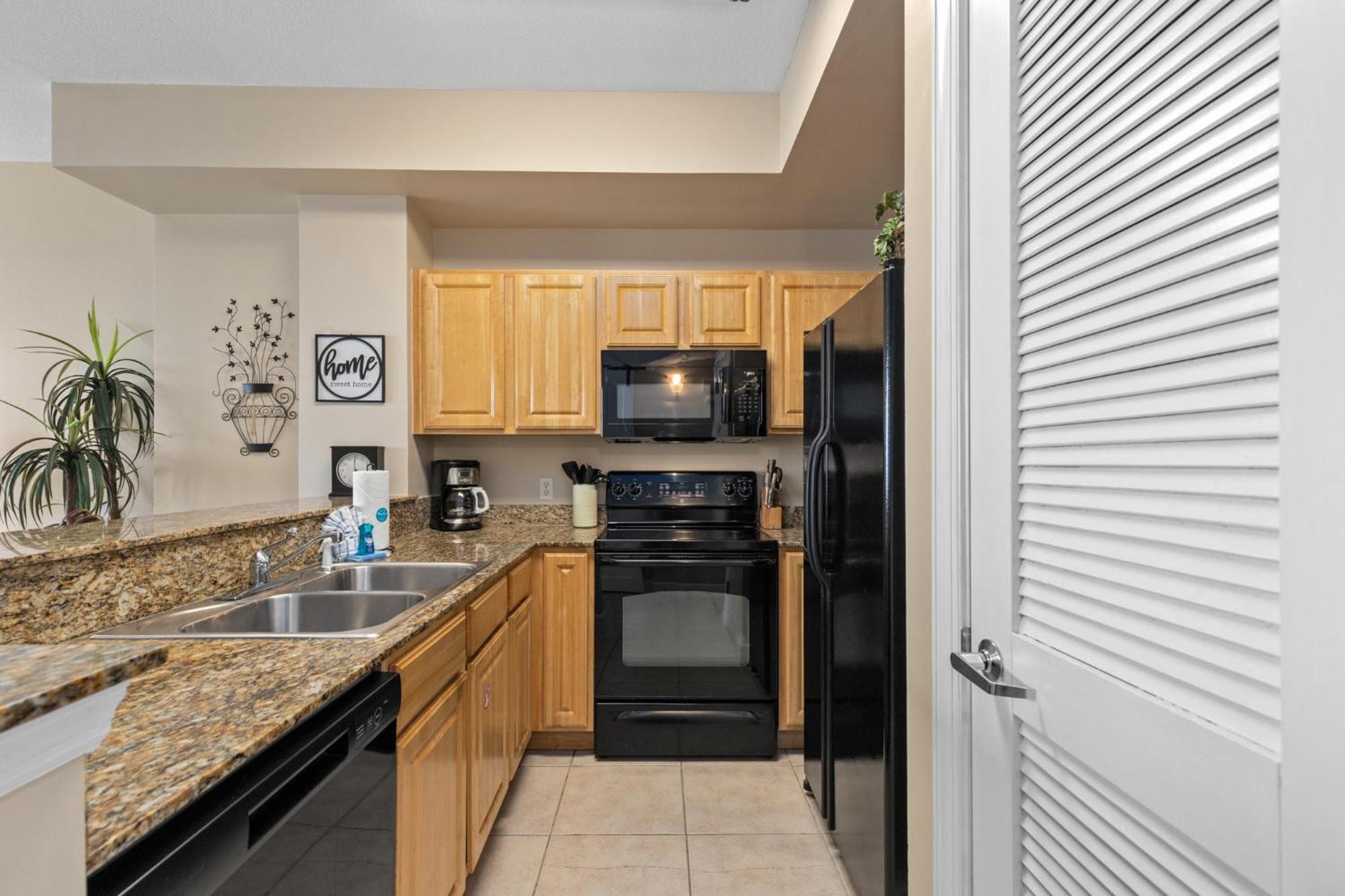 Gulf Front Master Br In Sunrise Beach With Amazing Views! Sleeps 7! Panama City Beach Buitenkant foto